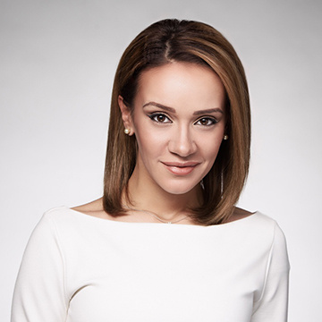 певица, солистка театра «Градский Холл»