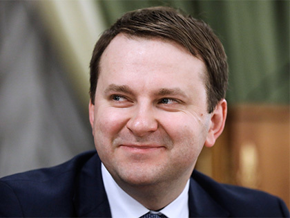 Народ словам не верит