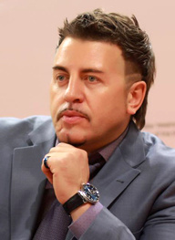 «А кризиса-то нет»