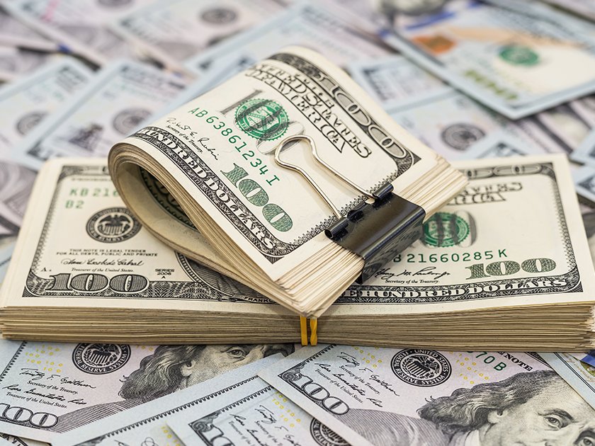 Что делать с деньгами? Покупать ли доллары? Разбор Банки.ру