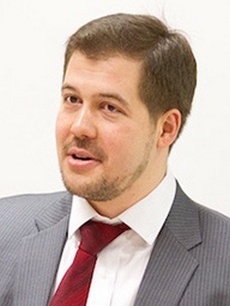 «Нам нужно либо умерить амбиции, либо заниматься развитием экономики»