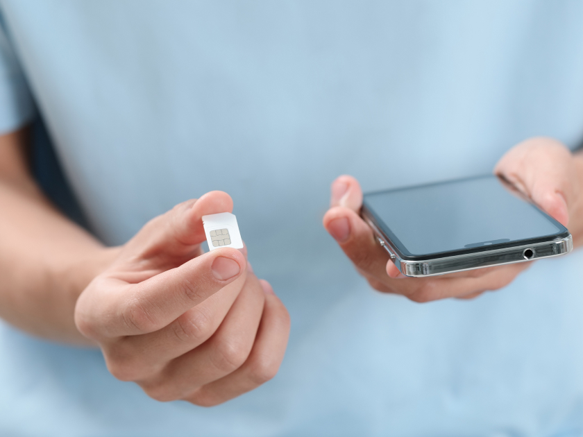 В России массово отключают сим-карты. Кто в зоне риска и как сохранить свой номер