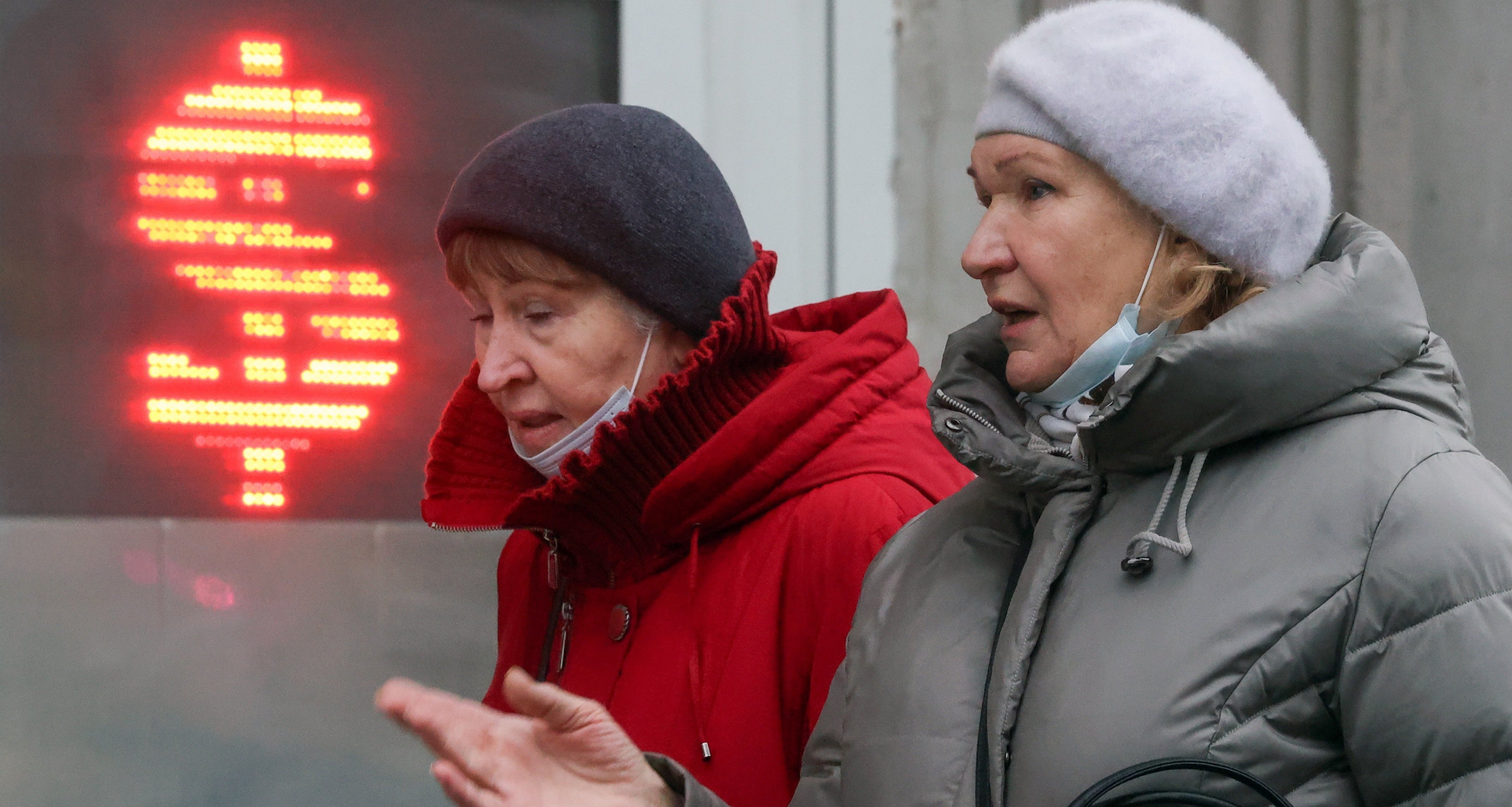 Доллар уже по 72. Аналитики назвали возможную причину резкого обвала рубля