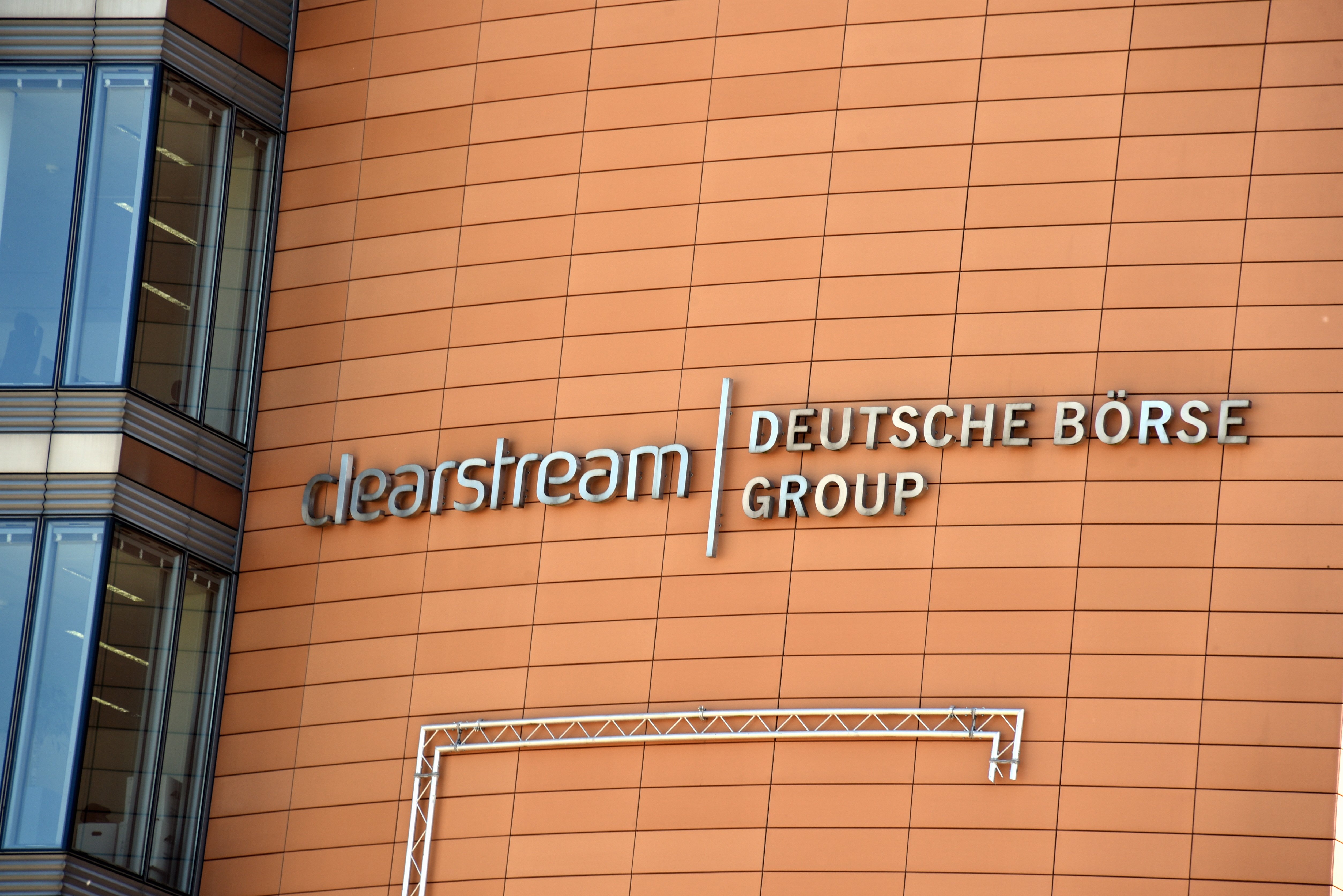 НРД сообщил о проблемах с разблокировкой активов российских инвесторов в Clearstream 