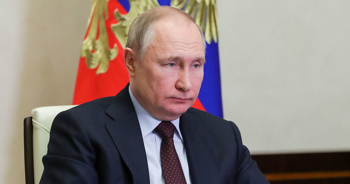 Путин: заграничные банки задерживают оплату российских энергоресурсов