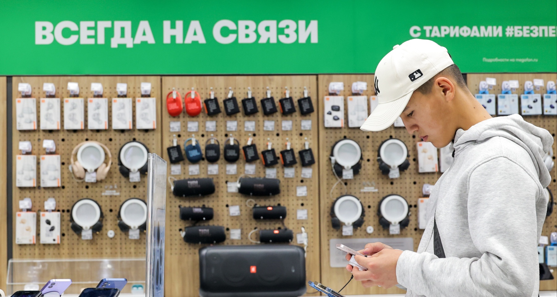 В «МегаФоне» объяснили, за что операторы будут отключать сим-карты