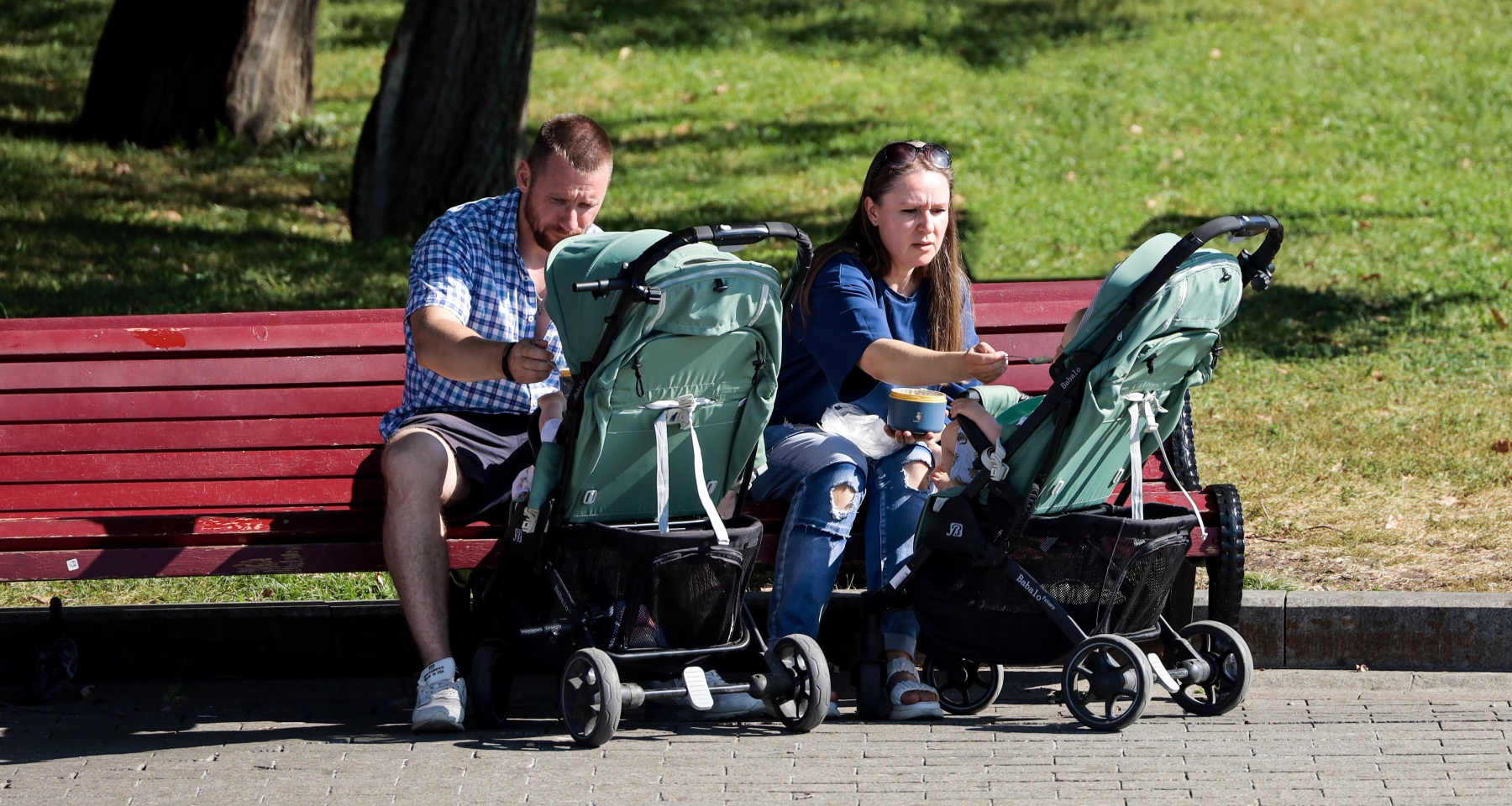 В России снизят налоги для работающих родителей с двумя детьми