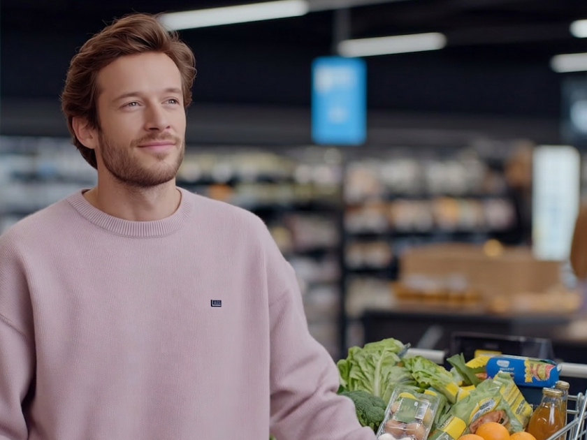 С 1 сентября все магазины в России обяжут проверять возраст покупателя через MAX. Как это будет работать и что делать бизнесу