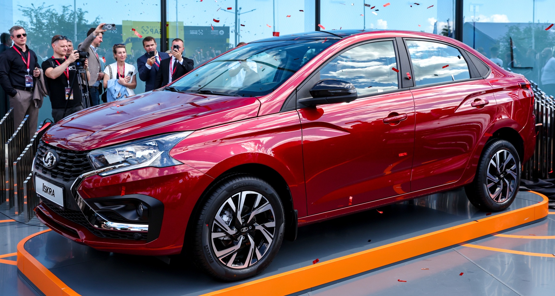 Сколько стоит Lada Iskra, скидки на новые машины продолжают расти. Главные события авторынка за неделю