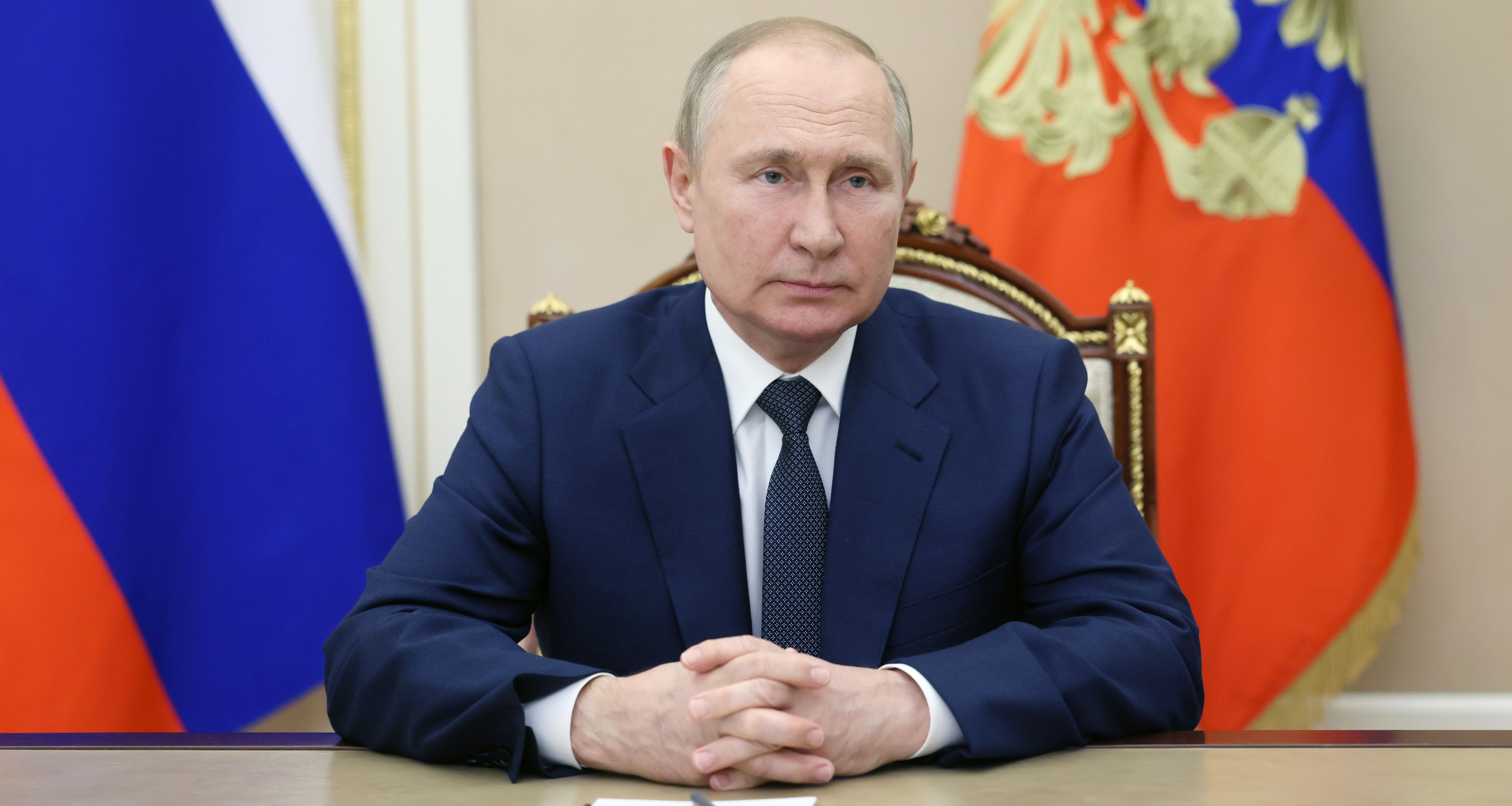 «Путин избежал худшего». Bloomberg: российская экономика встала из нокдауна