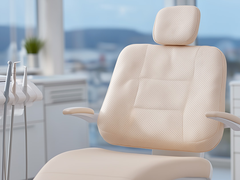 «В клинике отказались лечить зубы по ДМС». В чем могут быть причины и как получить лечение