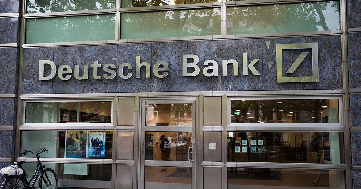 Deutsche Bank закрыл счета крупных российских банков. Что это значит