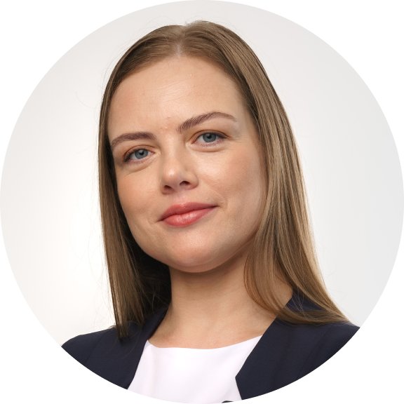 Елена Смирнова, руководитель направления инвестиционного контента Банки.ру с 2021 по 2022 год