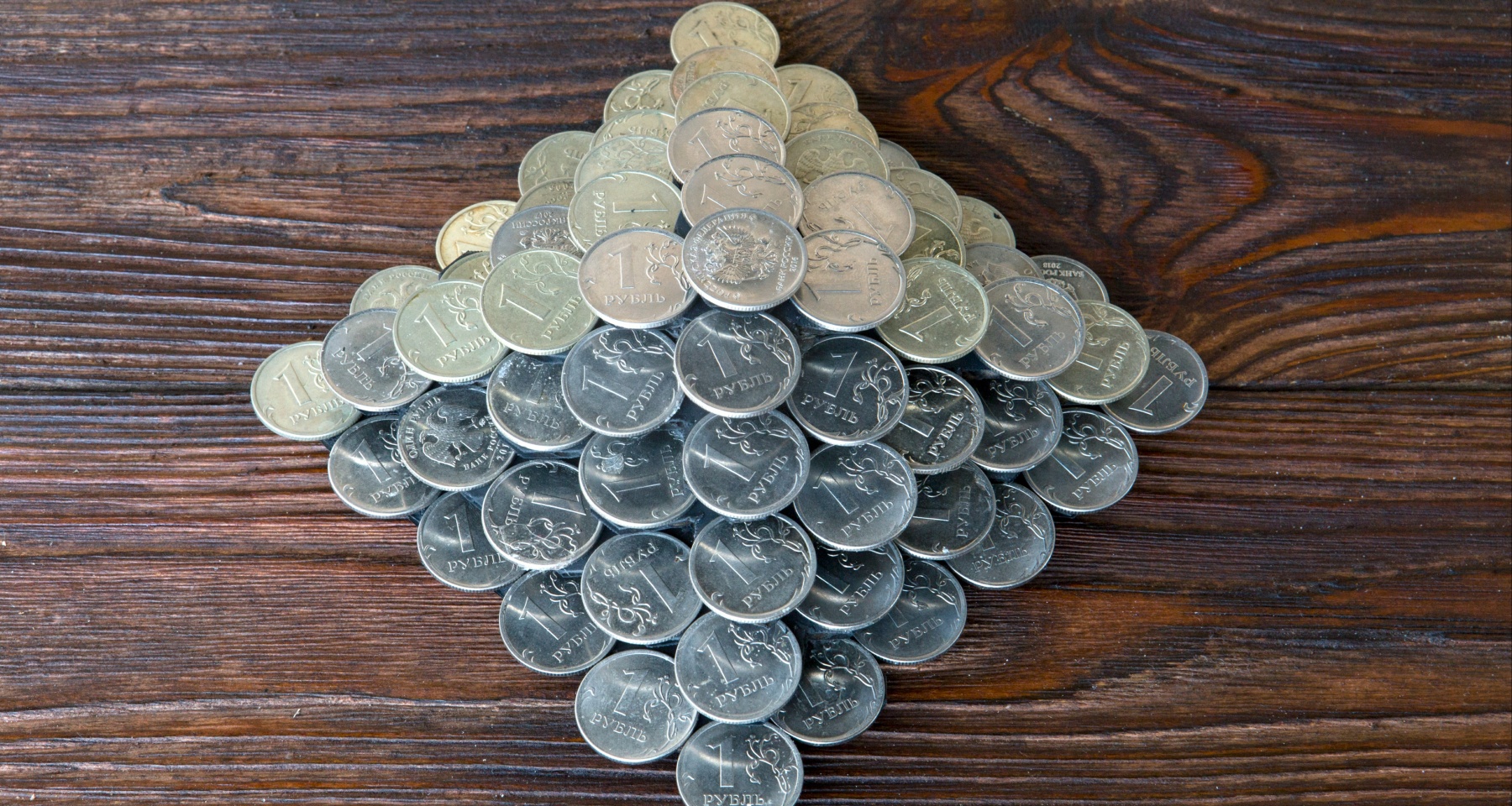 Россияне бросились сдавать монеты в банки