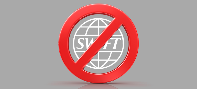 Что такое SWIFT и что будет, если Россию от него отключат: коротко