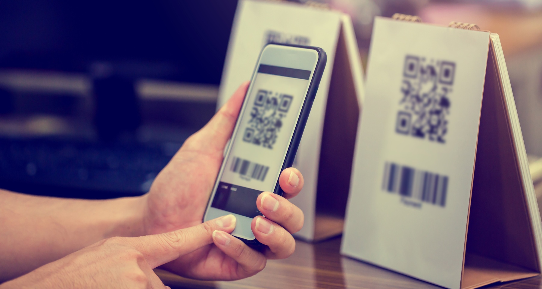 Россиян предупредили о поддельных QR-кодах в подъездах